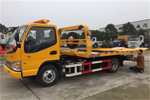 宝丰哪里有拖车服务